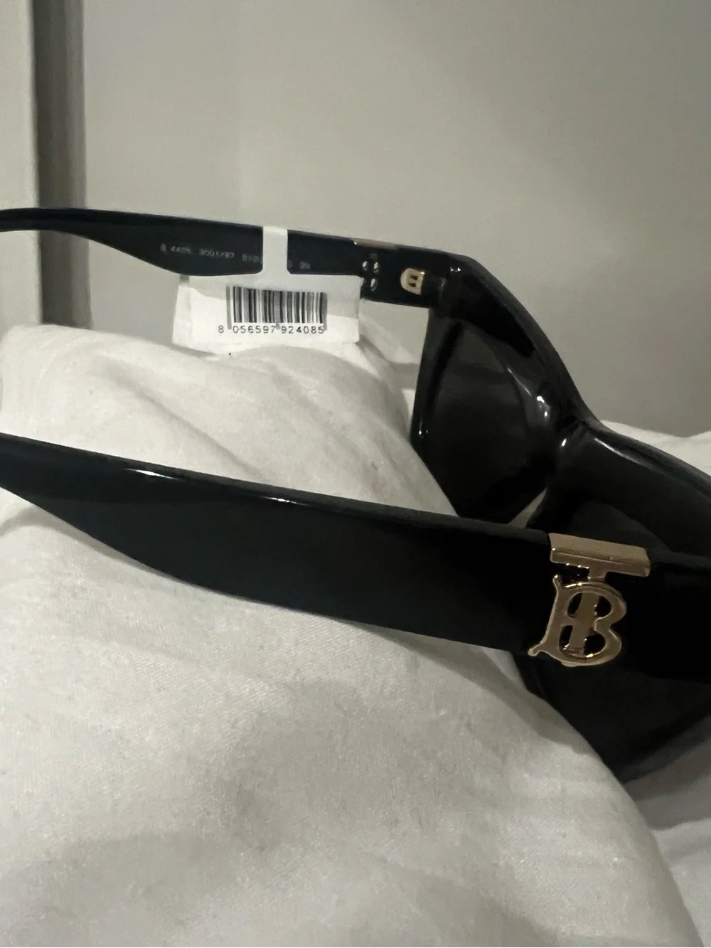Burberry Black Cat-Eye Women's Sunglasses in